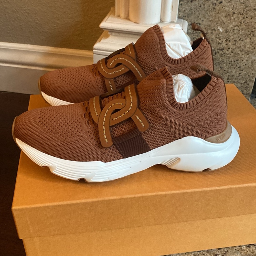 TOD’S Kate Sneakers in Brown- Brand New!!! Never worn!! - Picture 3 of 7